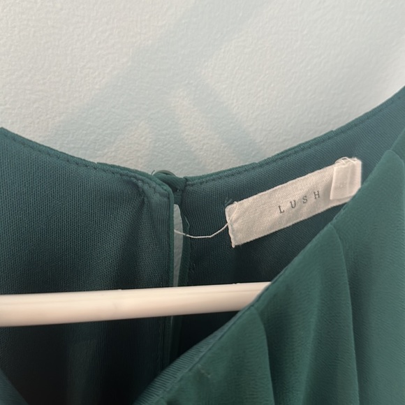 Green lush dress - Picture 2 of 3